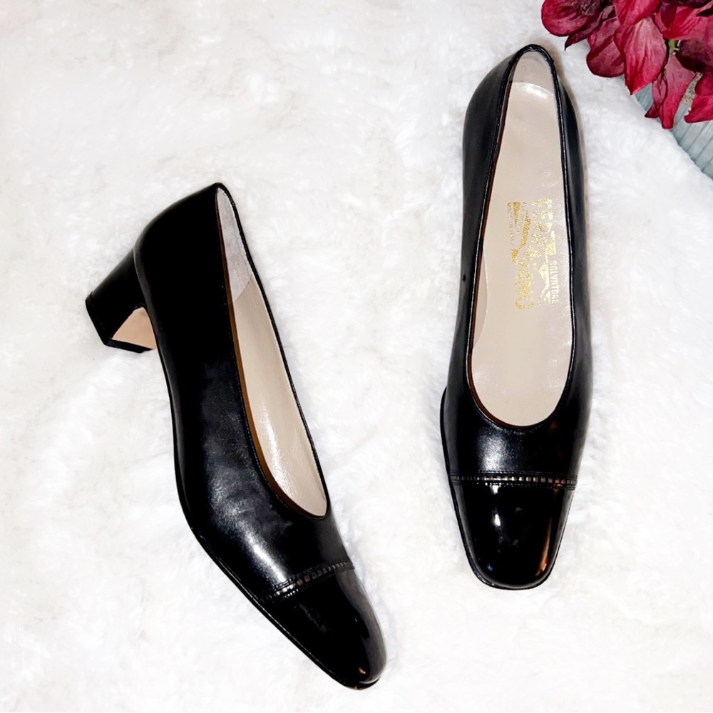 SALVATORE FERRAGAMO Cap Toe Kitten Heel